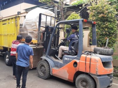 Specialist Handling Shipment adalah | Peran, Tanggung Jawab dan Tantangan